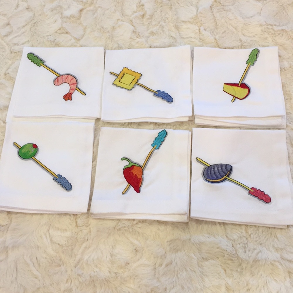 New! Set of 6 Cocktail Napkins.